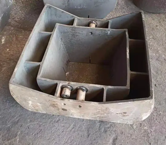 Nozzle tip of pulverized coal burner